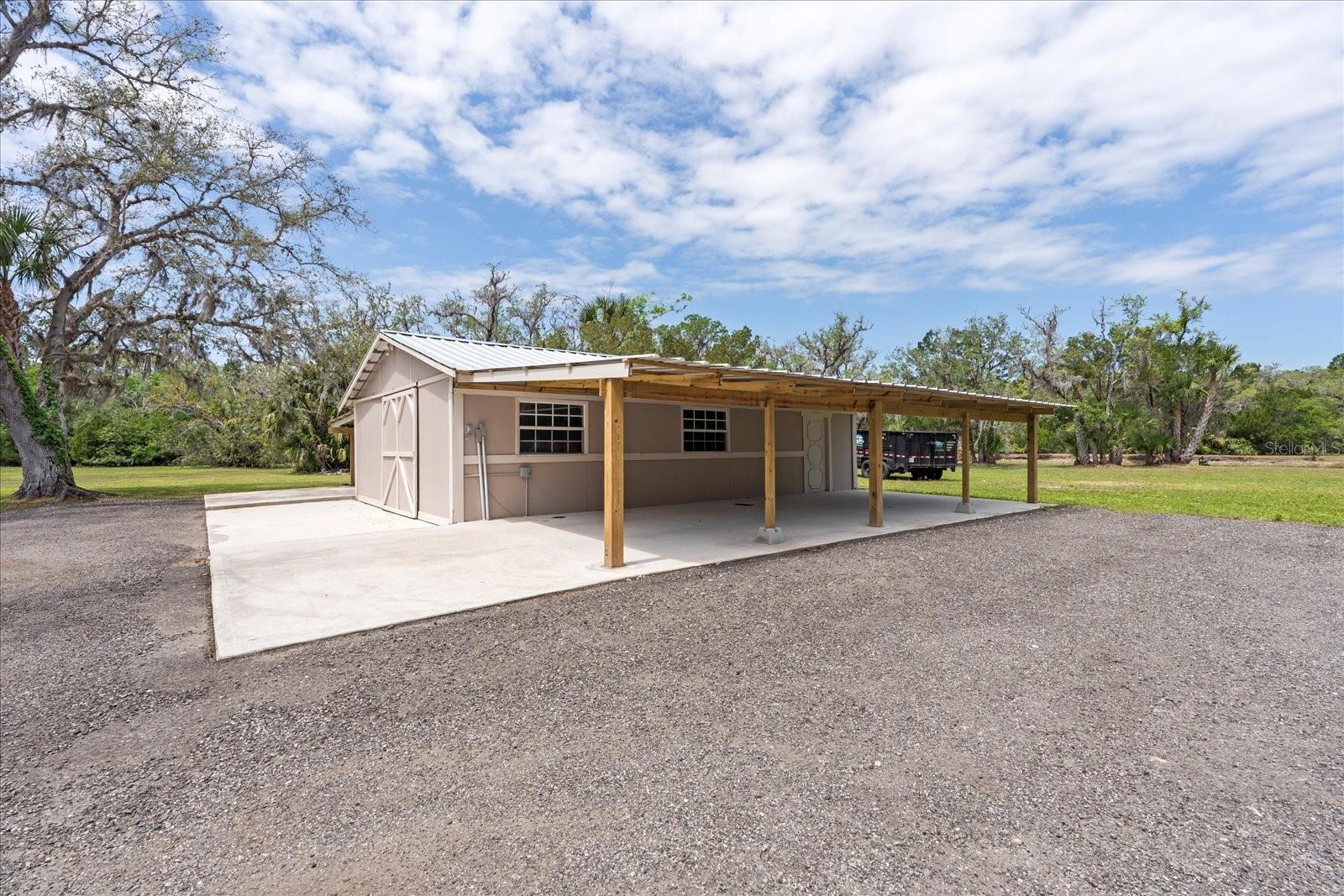 800 HIDDEN OAKS LN, OAK HILL, FL, 32759