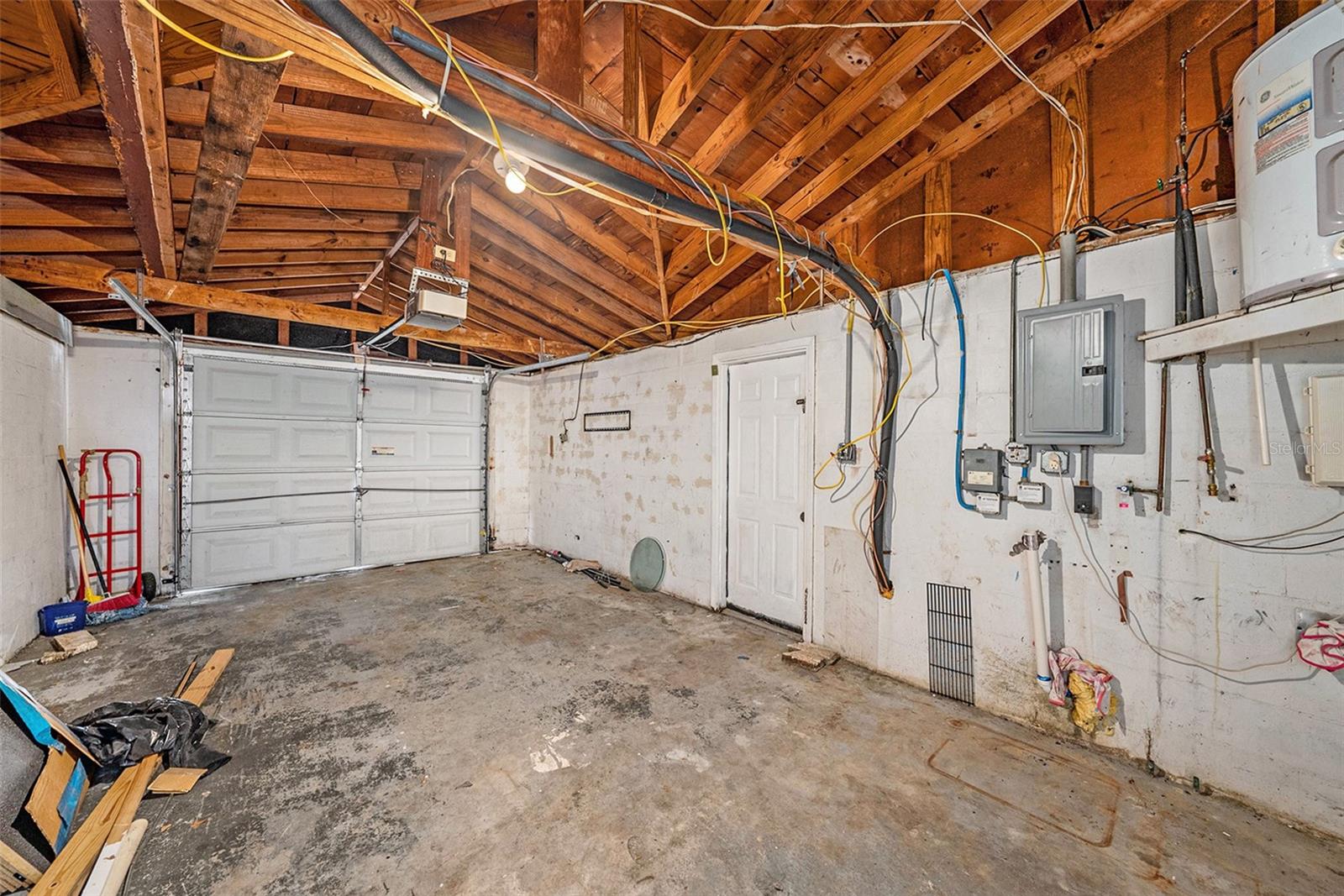 1051 NORMANDY BLVD, HOLIDAY, FL, 34691