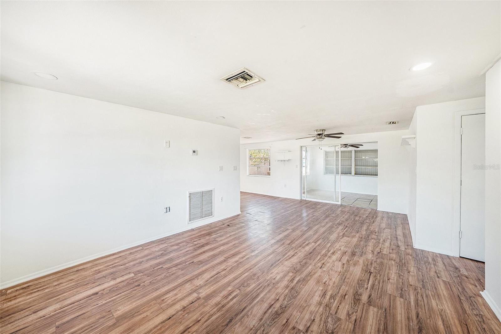 1051 NORMANDY BLVD, HOLIDAY, FL, 34691