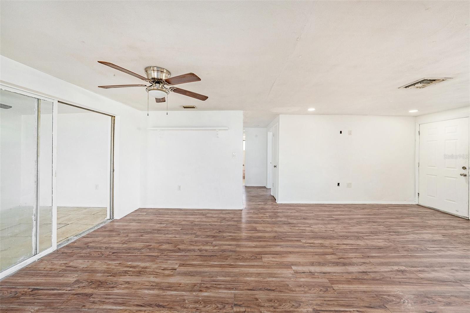 1051 NORMANDY BLVD, HOLIDAY, FL, 34691