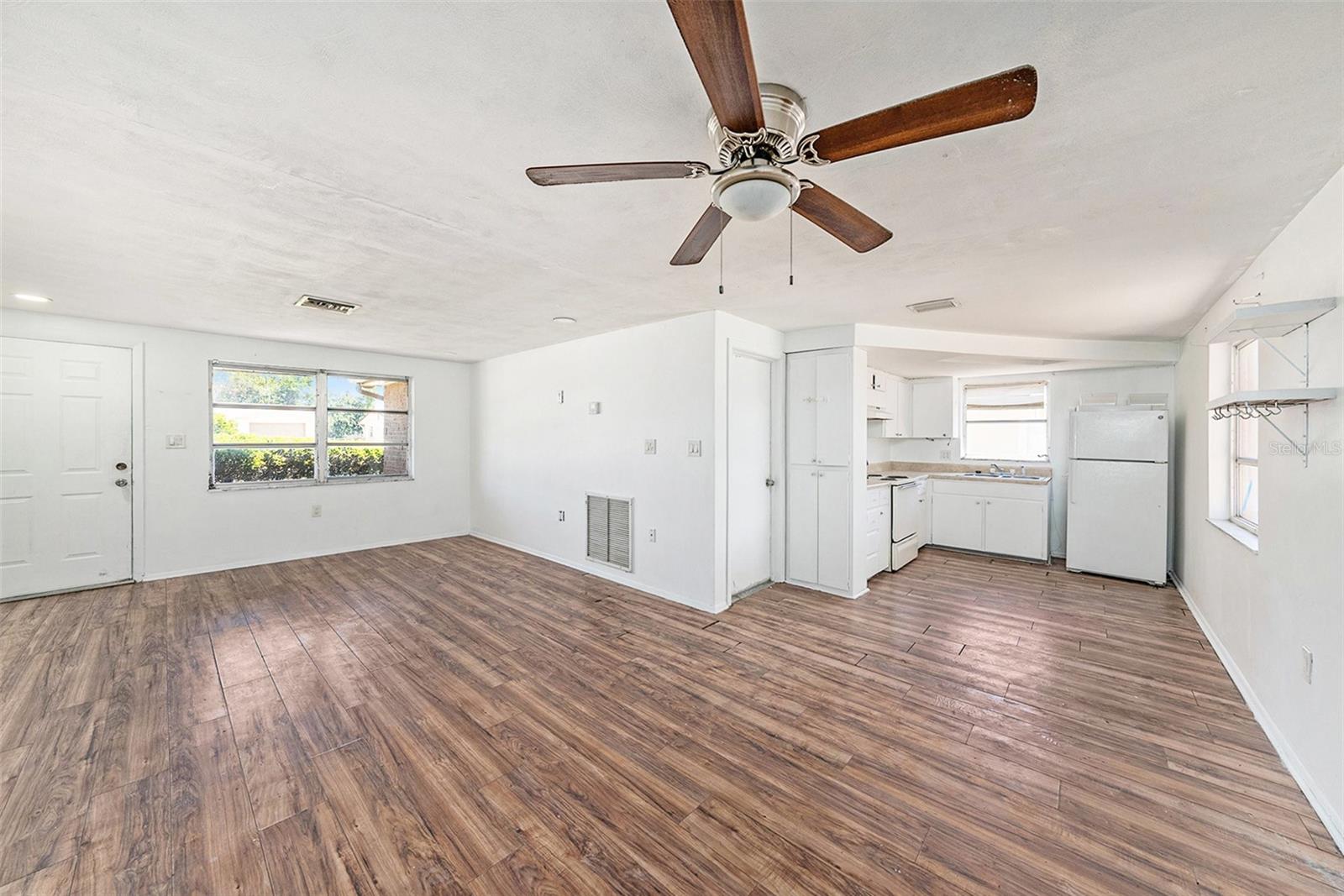 1051 NORMANDY BLVD, HOLIDAY, FL, 34691