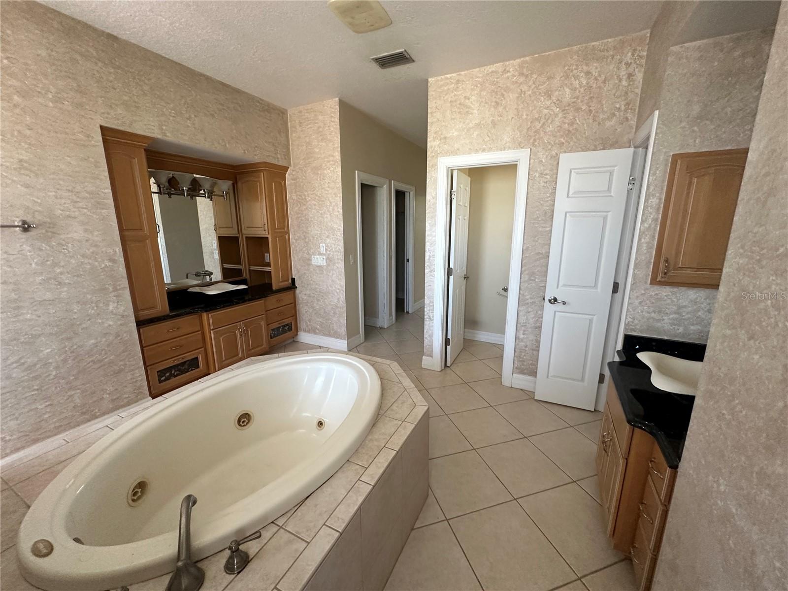 730 BOUNDARY BLVD, ROTONDA WEST, FL, 33947