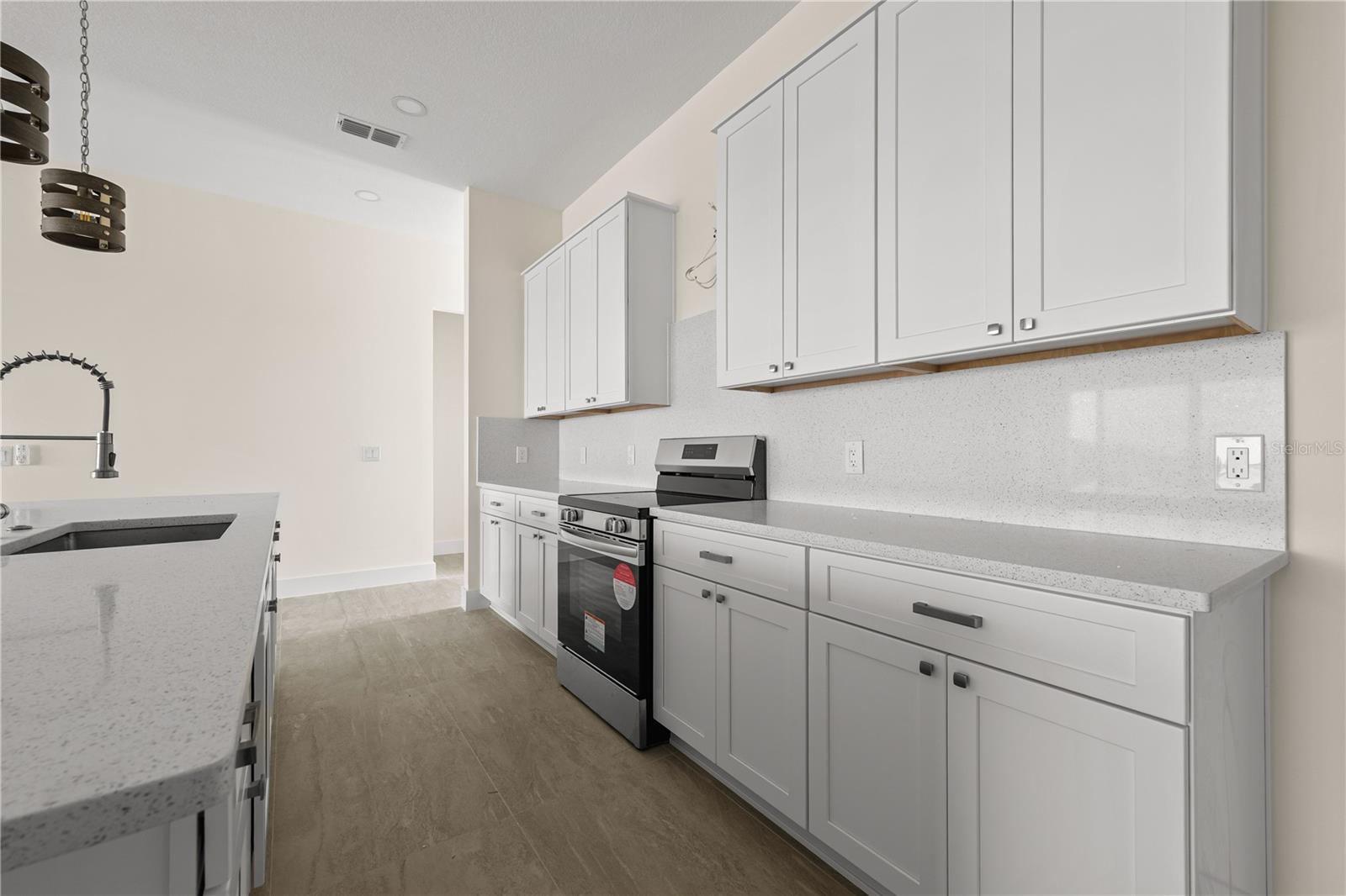 208 CALADONIA CT, LAKE ALFRED, FL, 33850