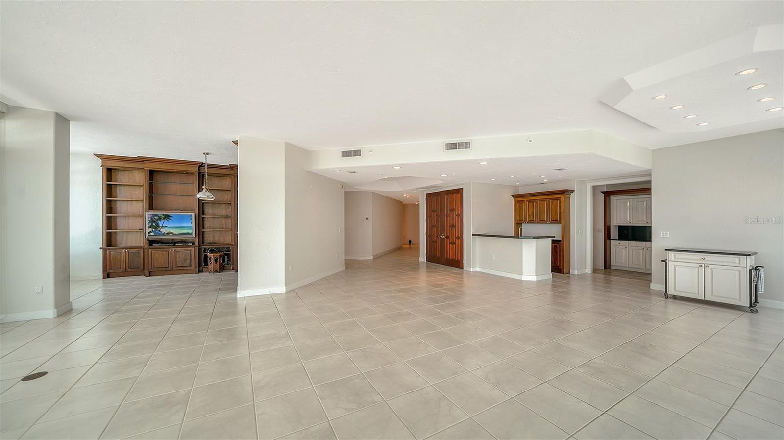 675 LONGBOAT CLUB RD #23A, LONGBOAT KEY, FL, 34228