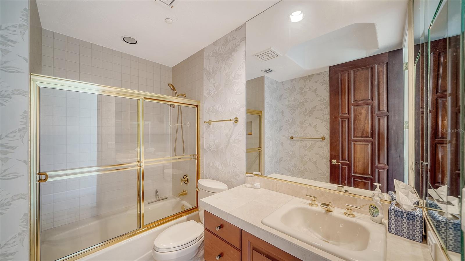 675 LONGBOAT CLUB RD #23A, LONGBOAT KEY, FL, 34228