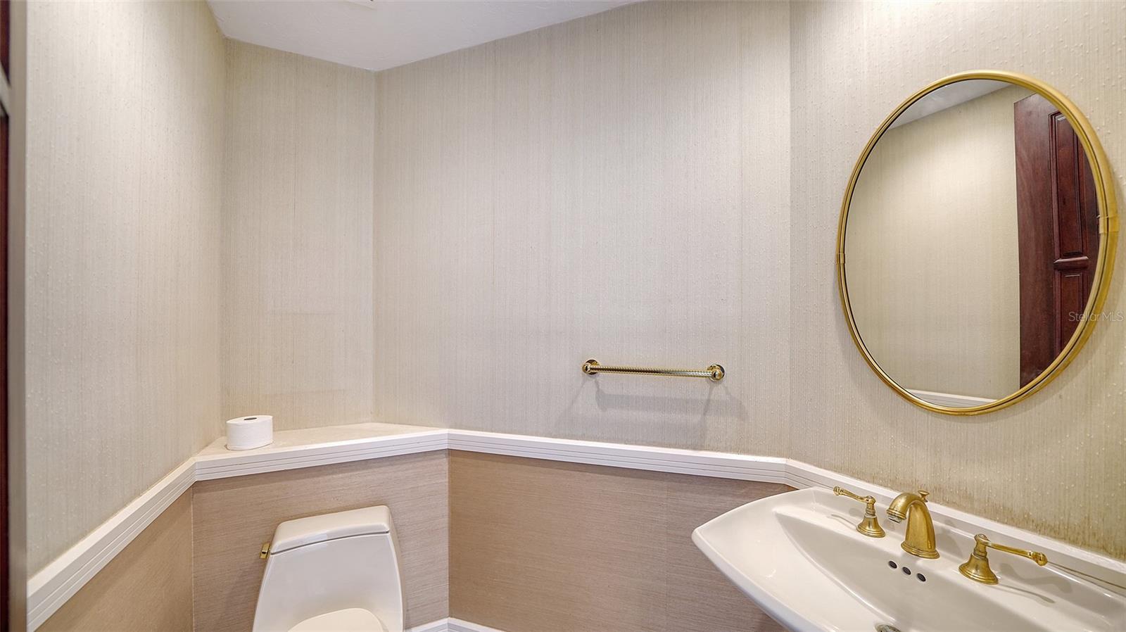 675 LONGBOAT CLUB RD #23A, LONGBOAT KEY, FL, 34228