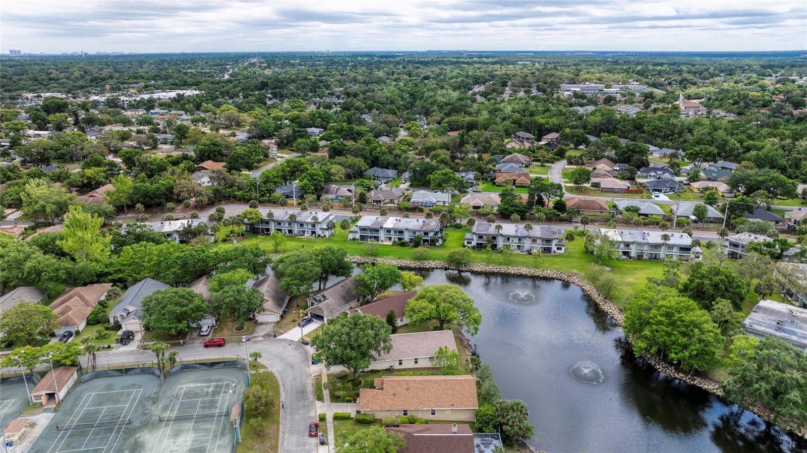 38 LAKE WALDEN TRL, ORMOND BEACH, FL, 32174