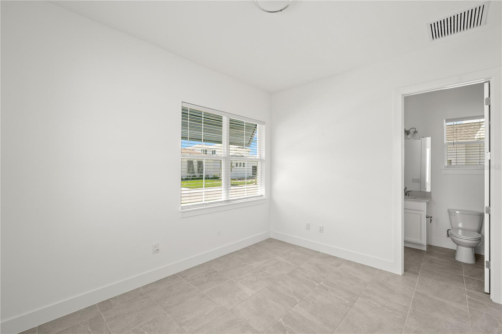 8834 DRUMMER PLANK DR, WESLEY CHAPEL, FL, 33545