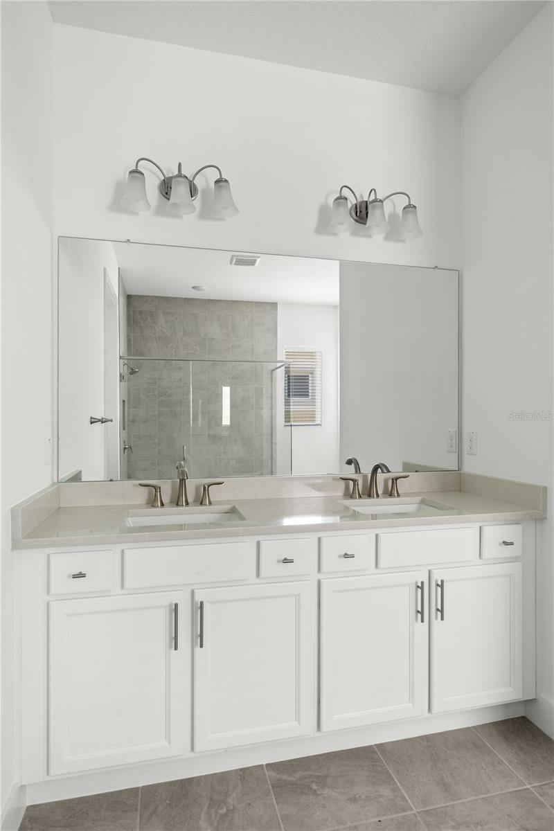 8834 DRUMMER PLANK DR, WESLEY CHAPEL, FL, 33545