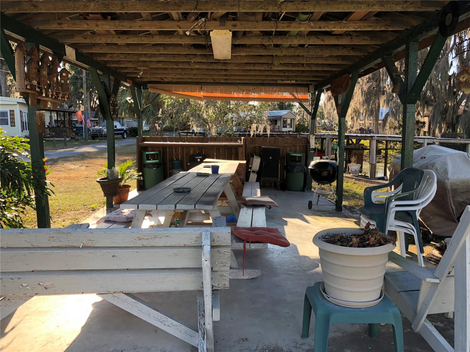 1098 NW 7TH BLVD, LAKE PANASOFFKEE, FL, 33538