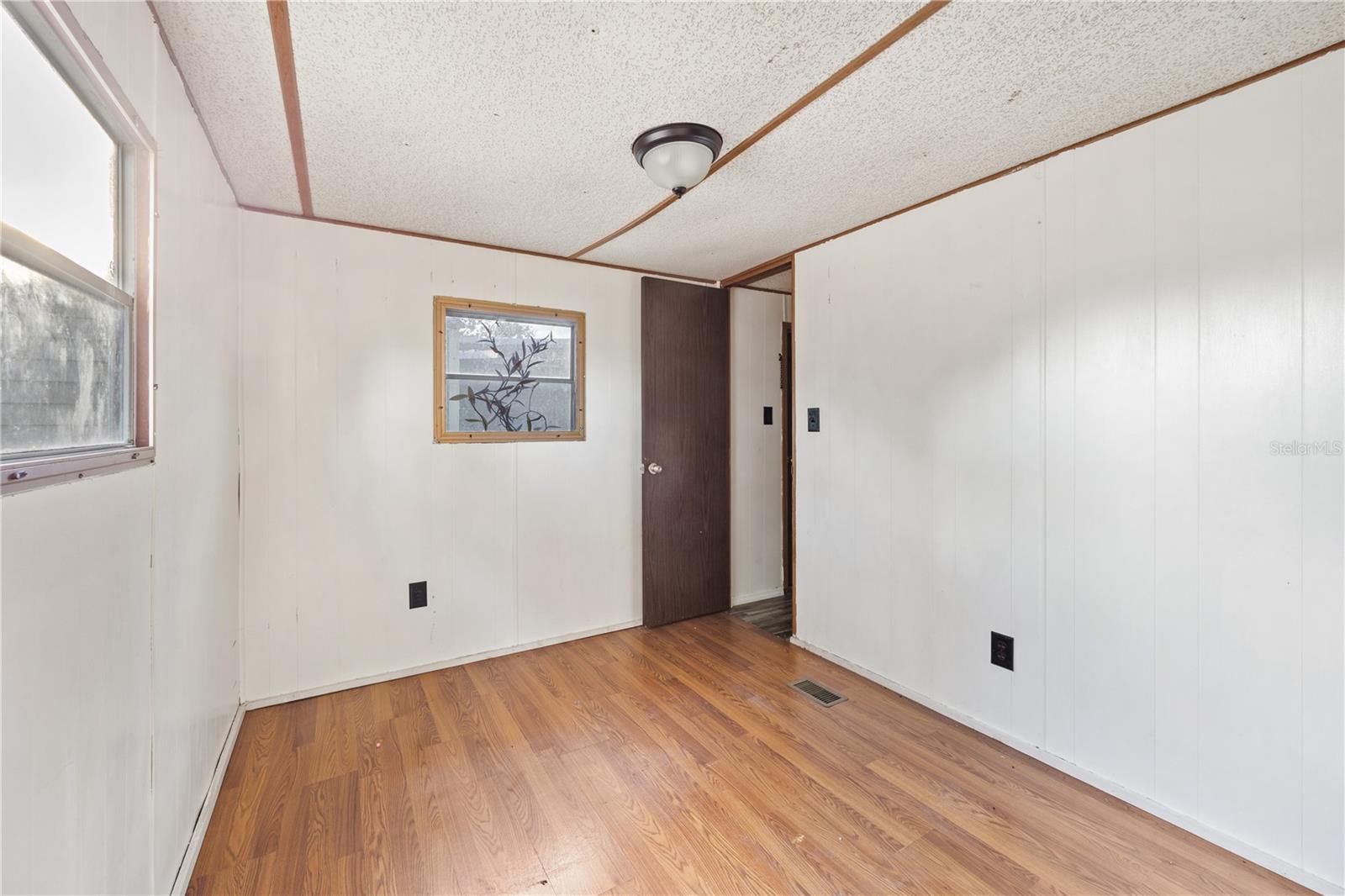 1098 NW 7TH BLVD, LAKE PANASOFFKEE, FL, 33538