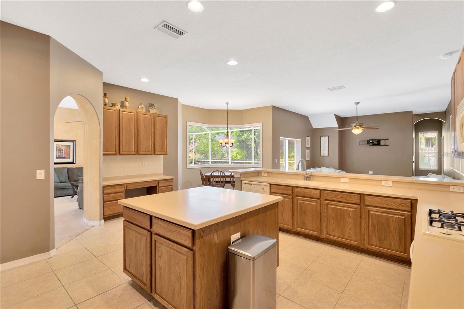 27054 FORDHAM DR, WESLEY CHAPEL, FL, 33543