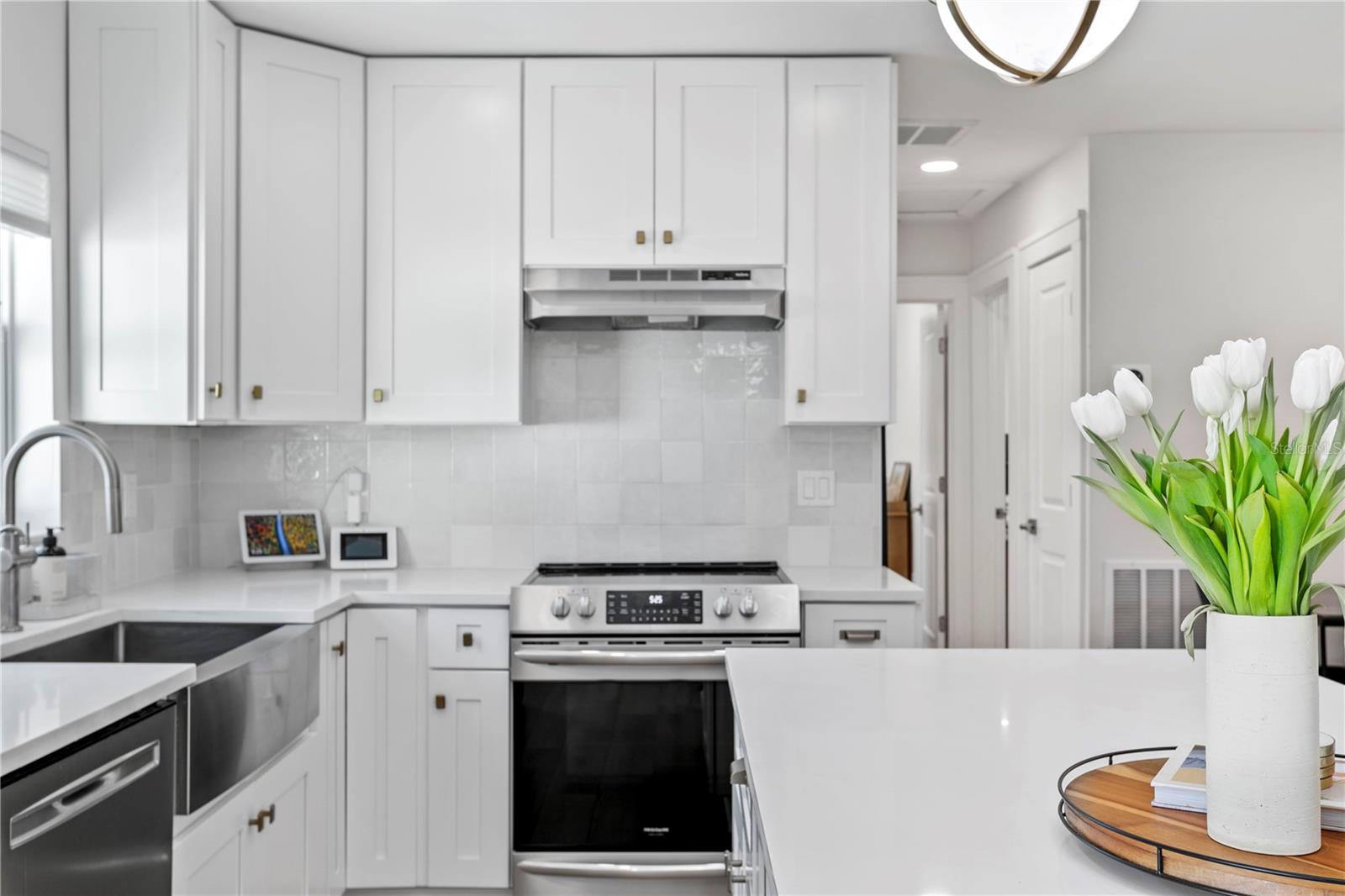 5298 OXFORD AVE N, ST PETERSBURG, FL, 33710