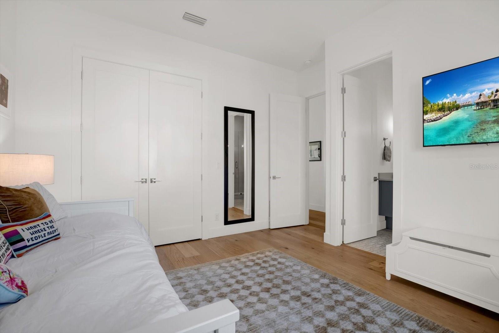 5924 BAYVIEW CIR S, GULFPORT, FL, 33707