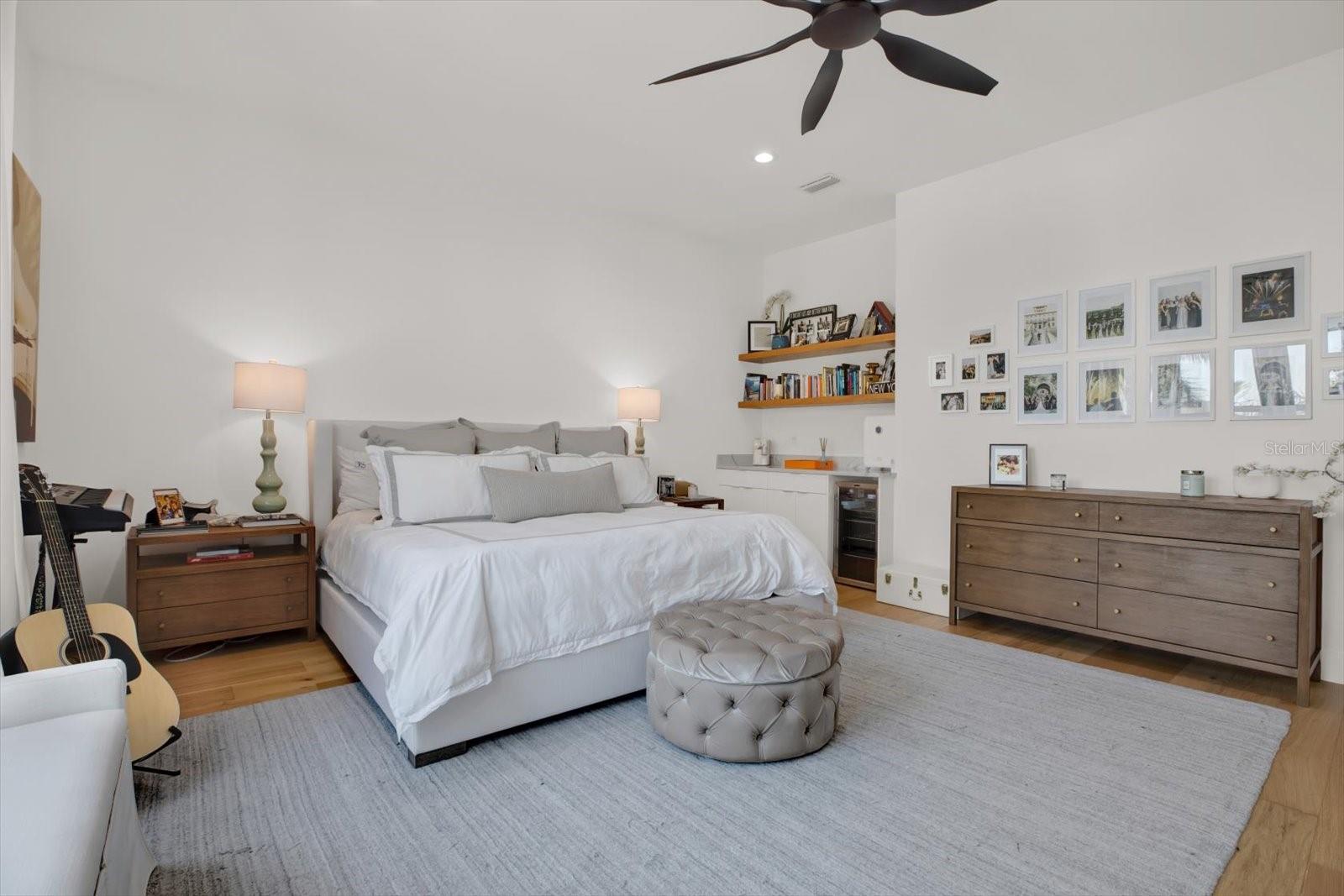 5924 BAYVIEW CIR S, GULFPORT, FL, 33707