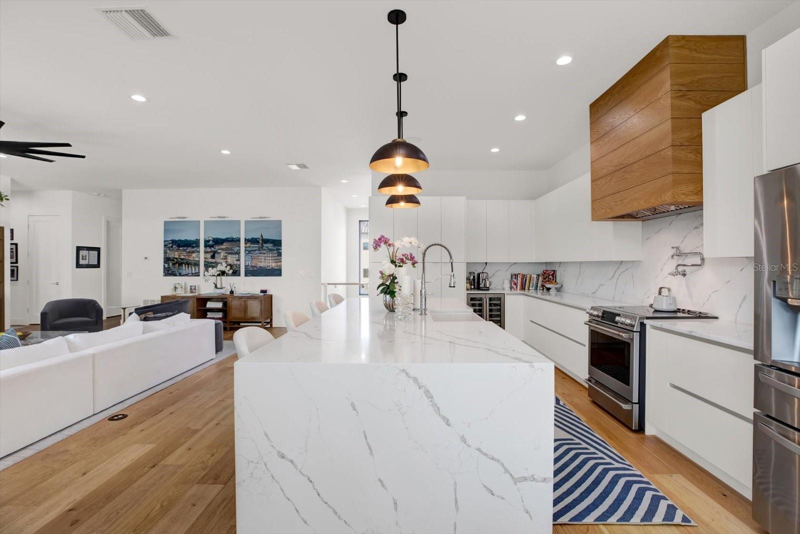 5924 BAYVIEW CIR S, GULFPORT, FL, 33707