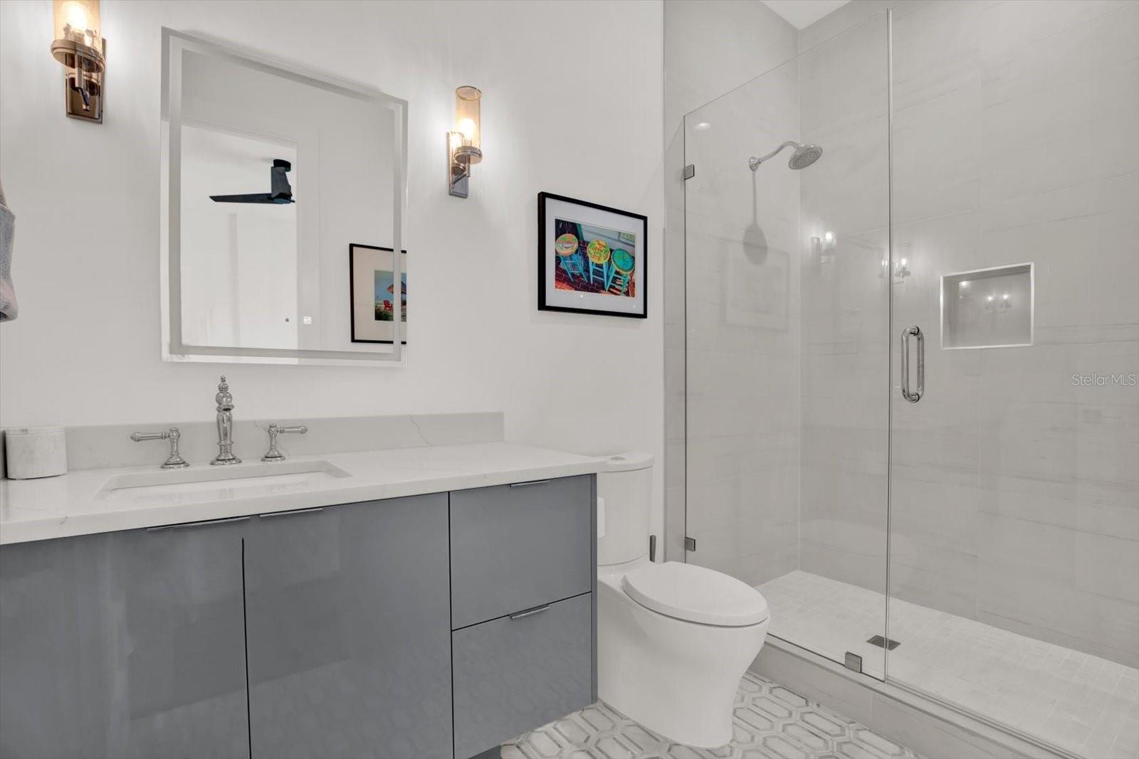 5924 BAYVIEW CIR S, GULFPORT, FL, 33707