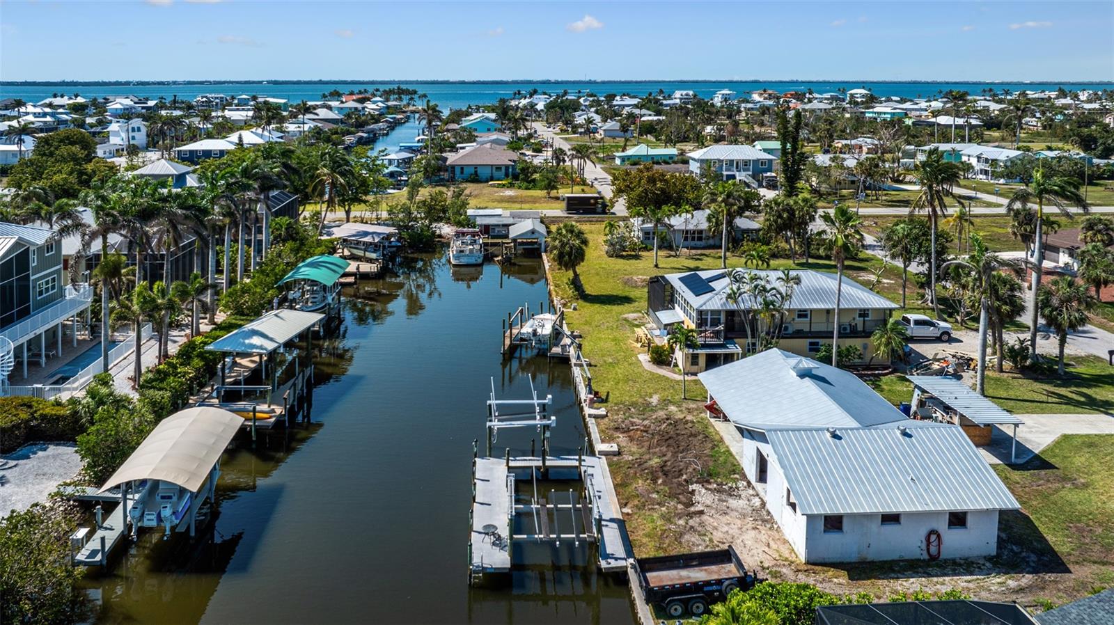 2560 BAYBREEZE ST, ST JAMES CITY, FL, 33956