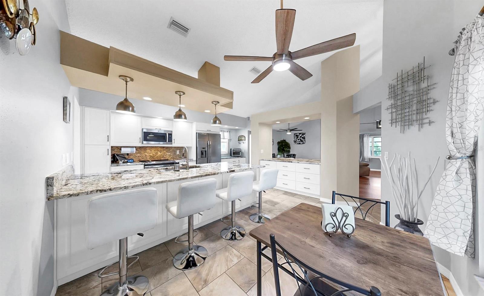 1613 E DEL WEBB BLVD, SUN CITY CENTER, FL, 33573