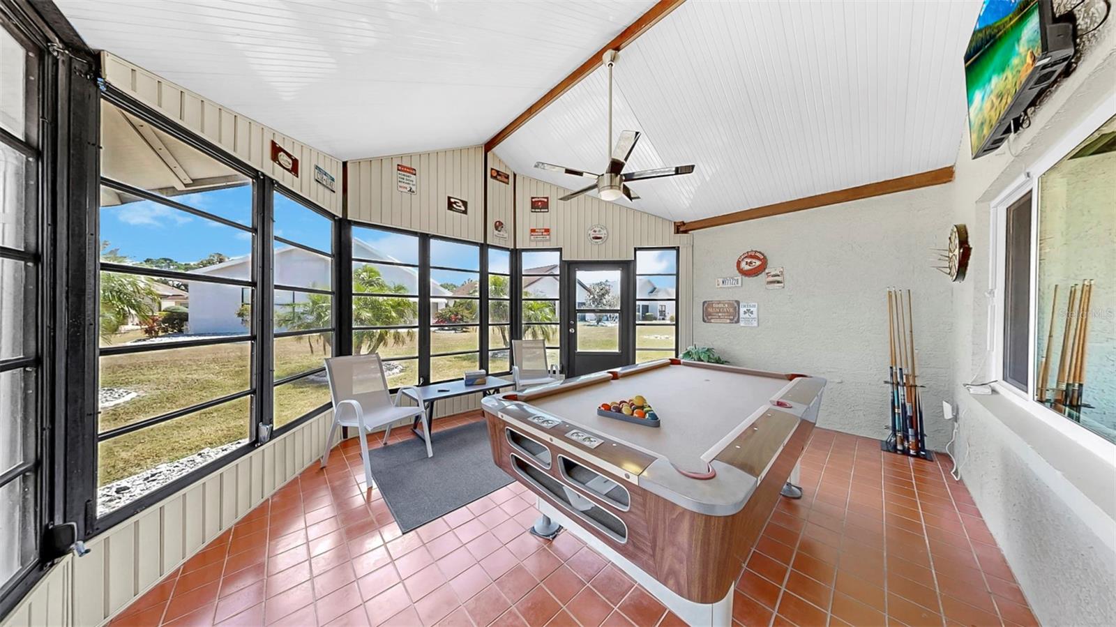 1613 E DEL WEBB BLVD, SUN CITY CENTER, FL, 33573