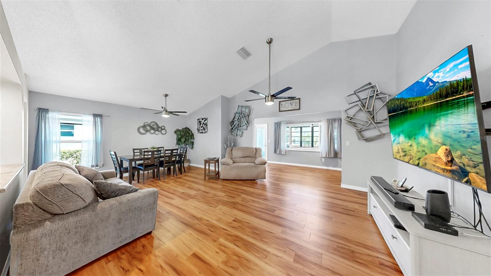 1613 E DEL WEBB BLVD, SUN CITY CENTER, FL, 33573