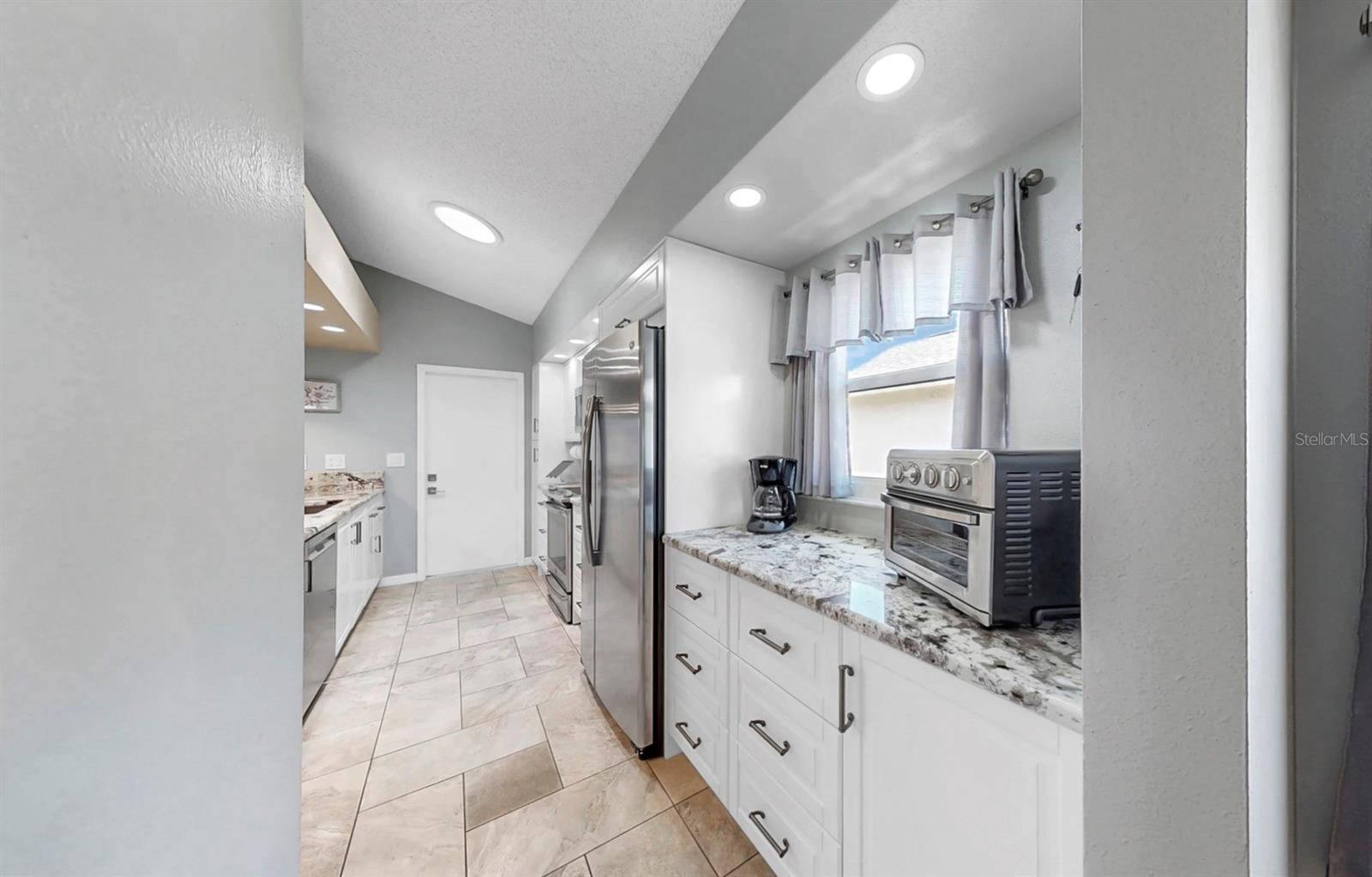 1613 E DEL WEBB BLVD, SUN CITY CENTER, FL, 33573