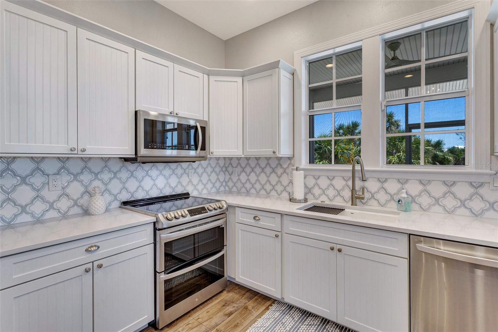 32 PALM DR, PLACIDA, FL, 33946