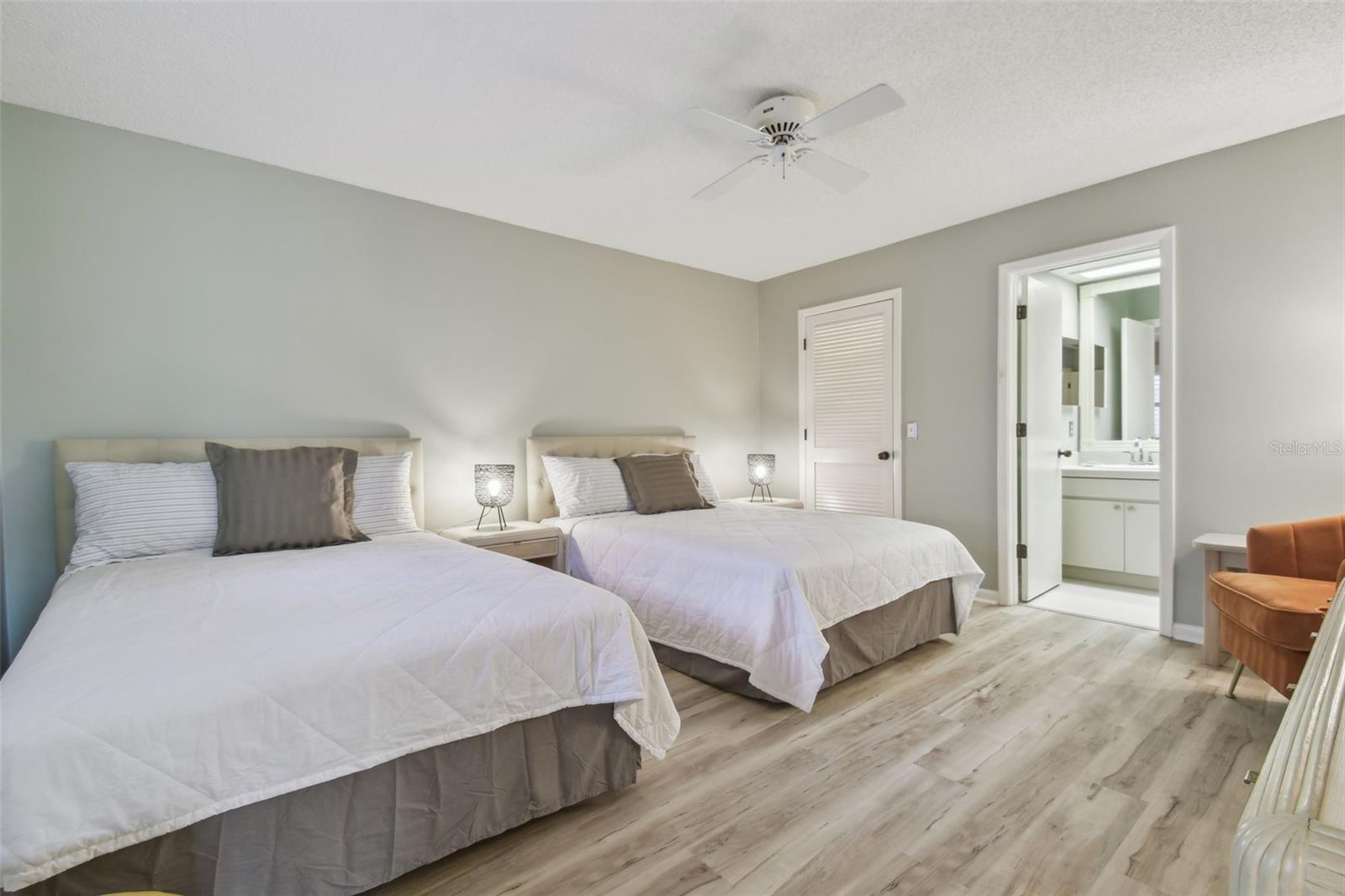 5434 KEMKERRY RD, WESLEY CHAPEL, FL, 33543