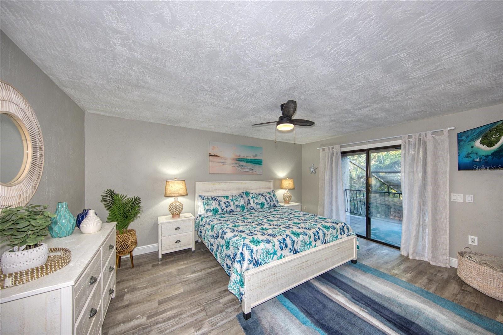 13703 OAK FOREST BLVD N, SEMINOLE, FL, 33776