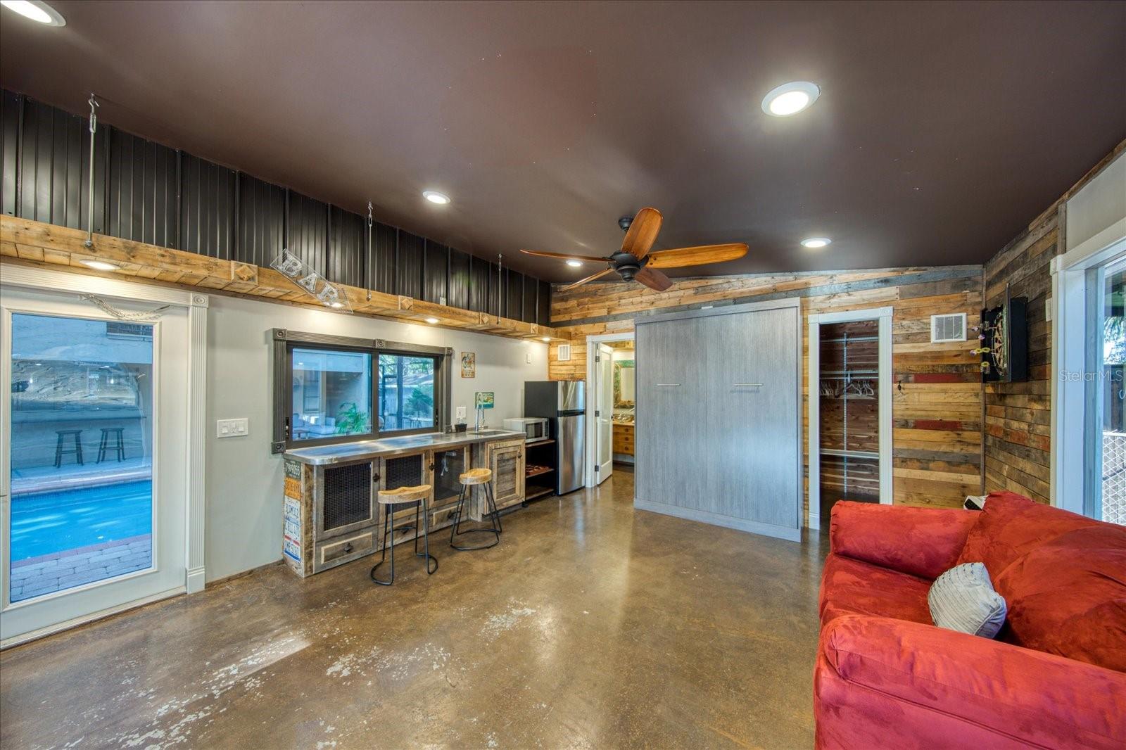 13703 OAK FOREST BLVD N, SEMINOLE, FL, 33776