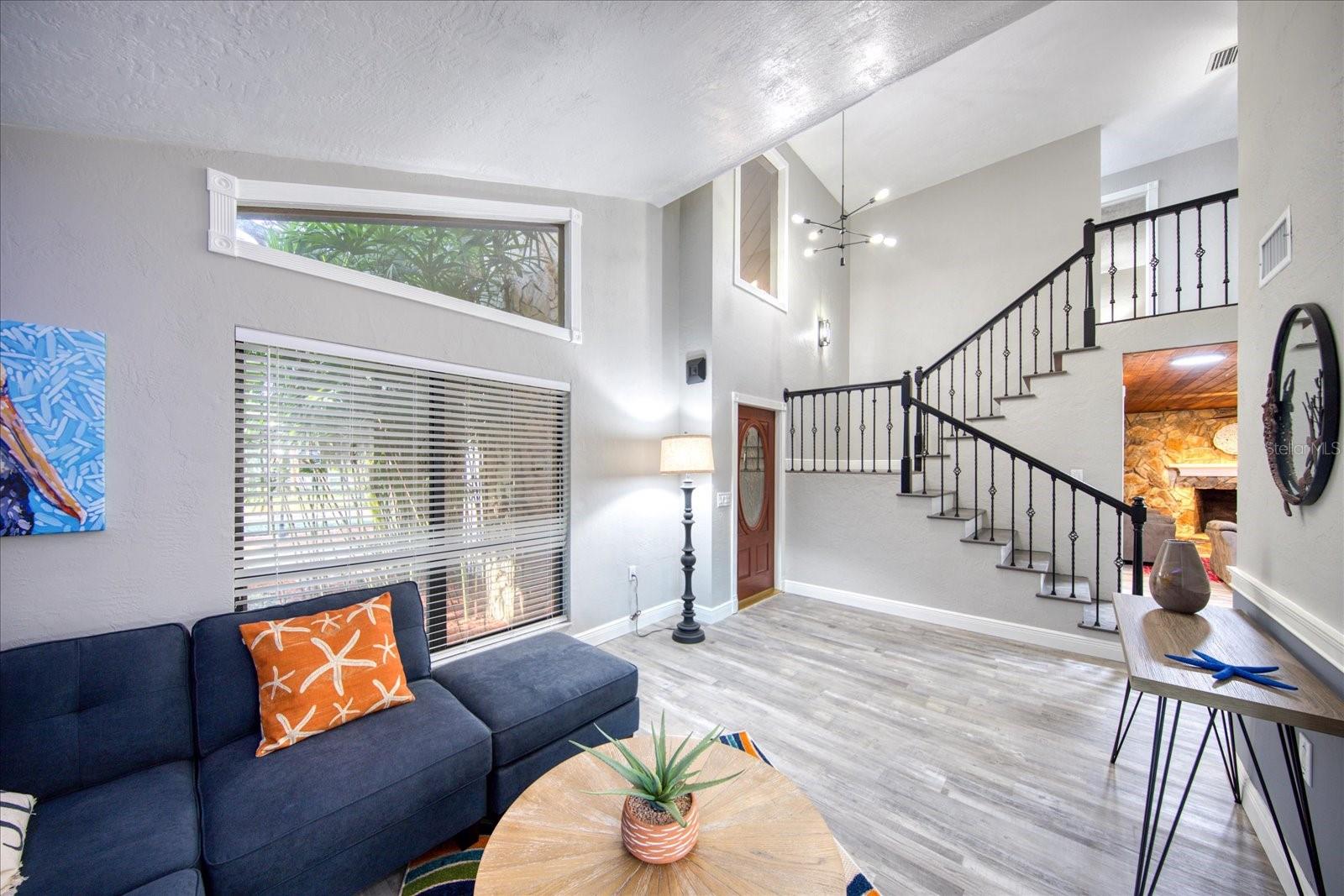 13703 OAK FOREST BLVD N, SEMINOLE, FL, 33776