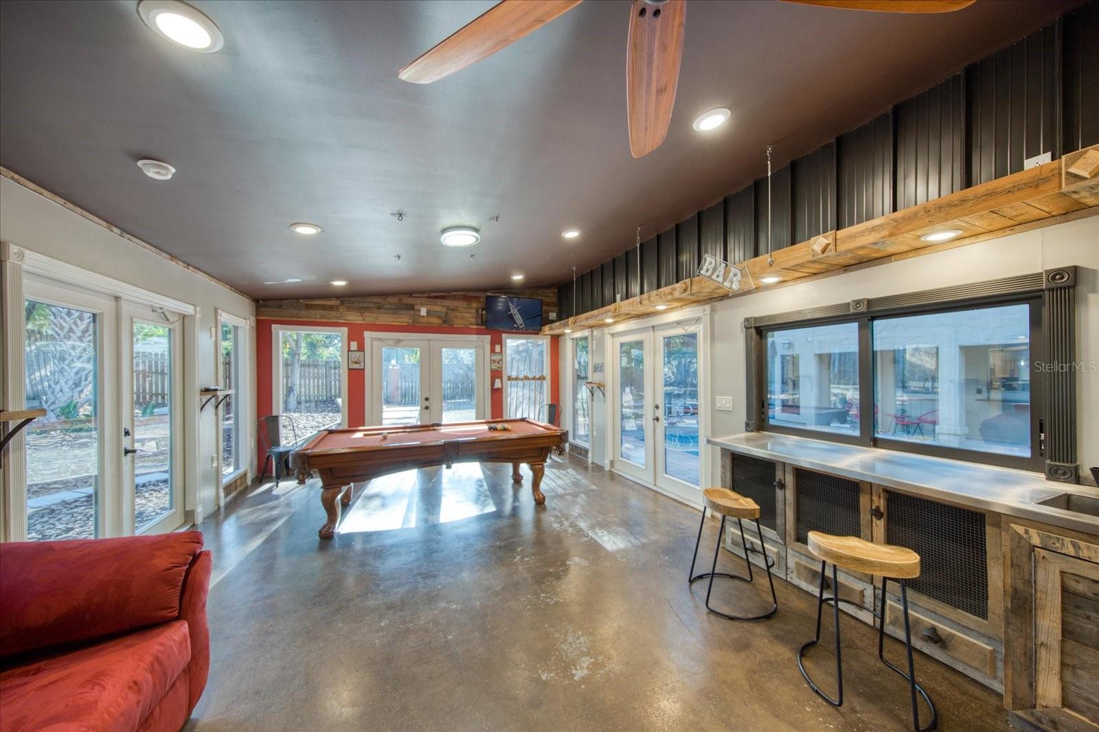 13703 OAK FOREST BLVD N, SEMINOLE, FL, 33776