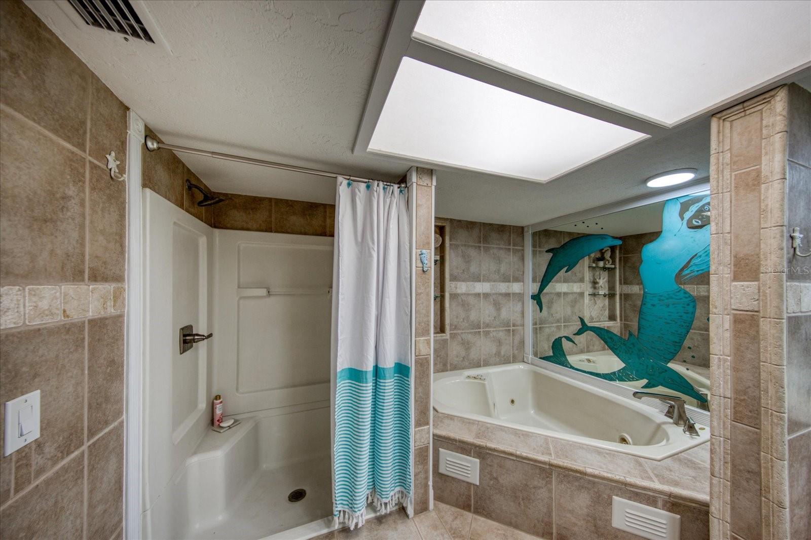 13703 OAK FOREST BLVD N, SEMINOLE, FL, 33776