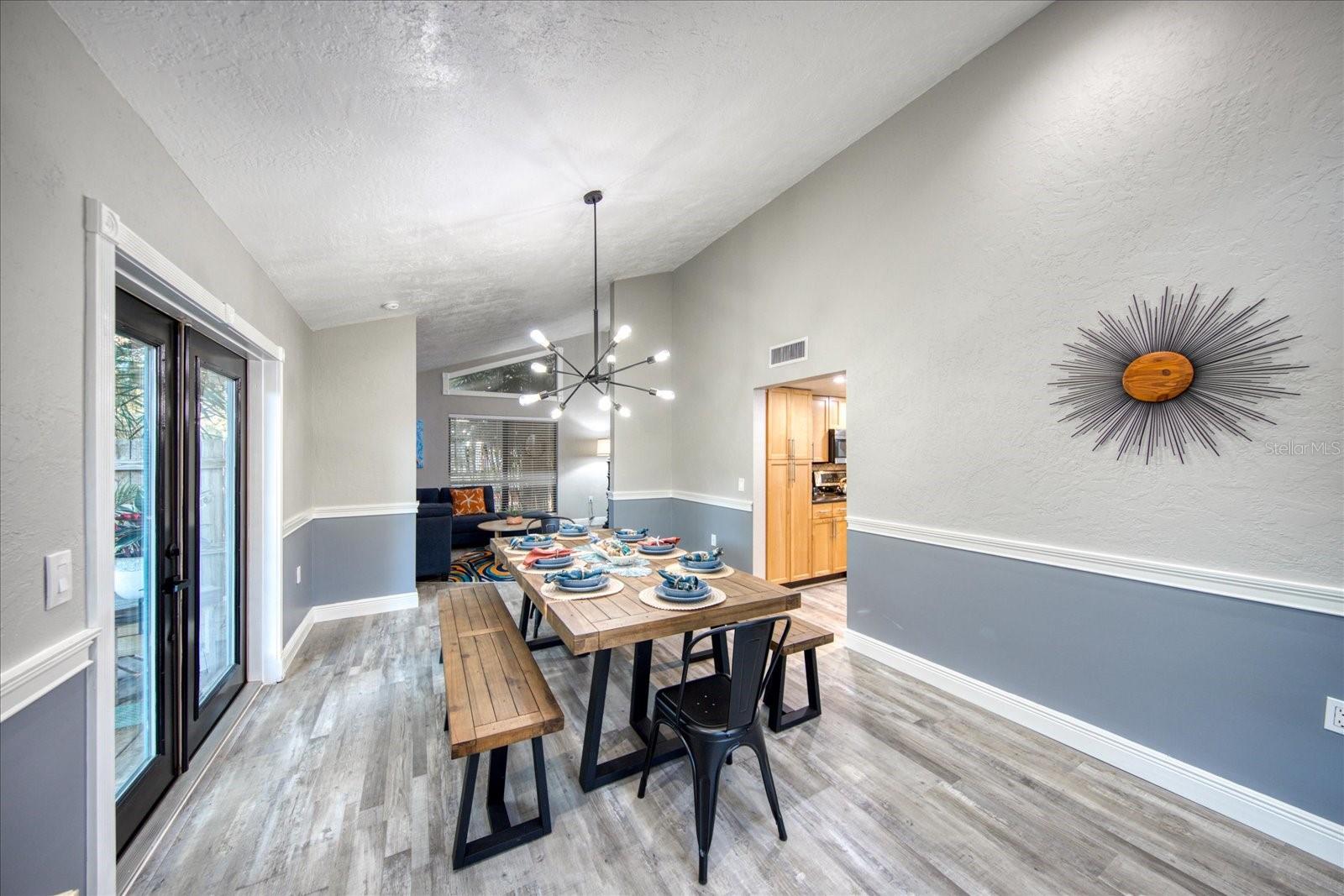 13703 OAK FOREST BLVD N, SEMINOLE, FL, 33776