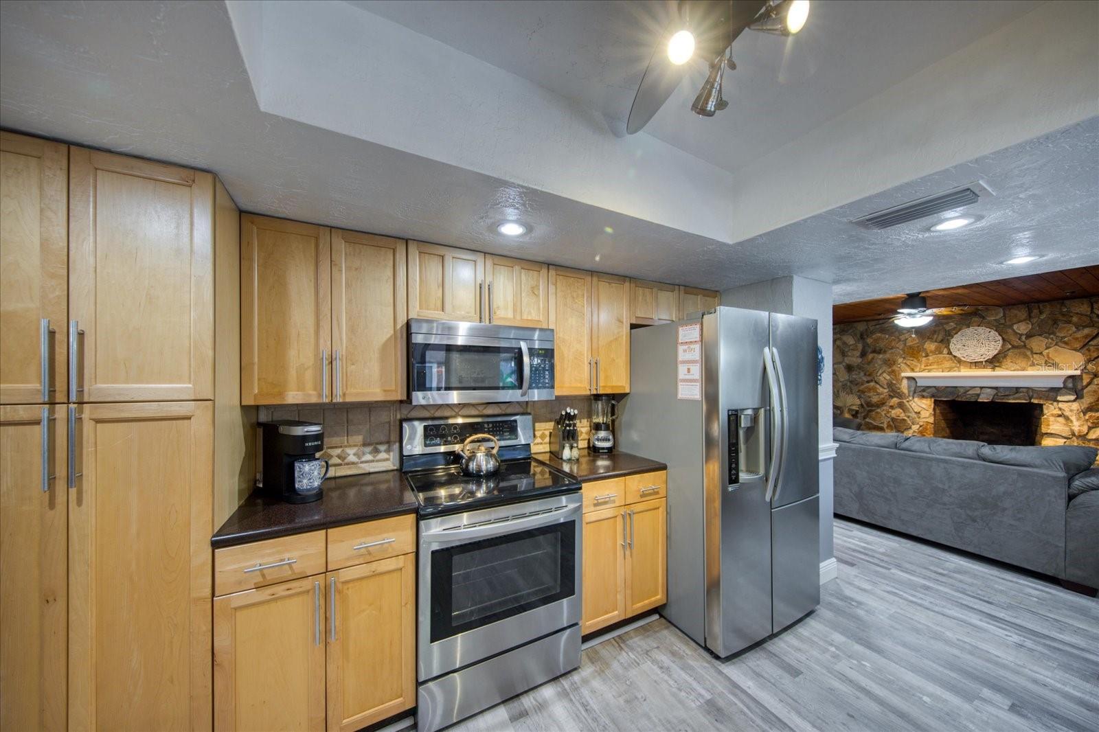 13703 OAK FOREST BLVD N, SEMINOLE, FL, 33776