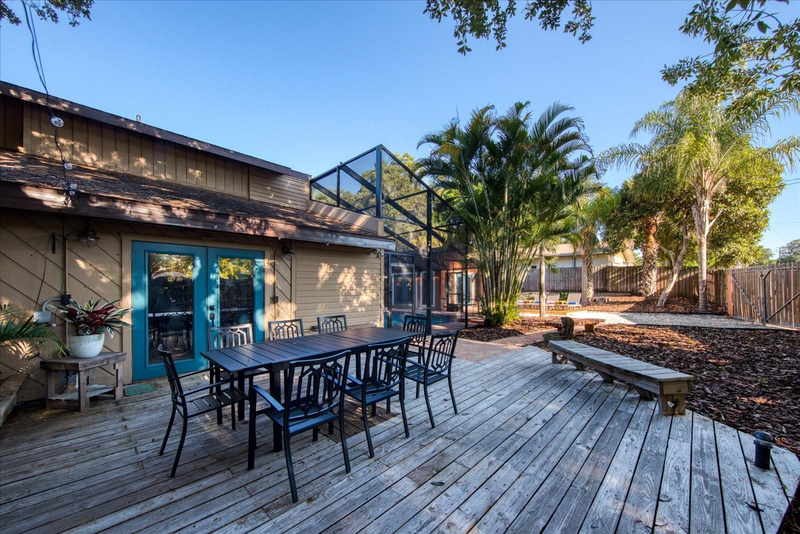 13703 OAK FOREST BLVD N, SEMINOLE, FL, 33776