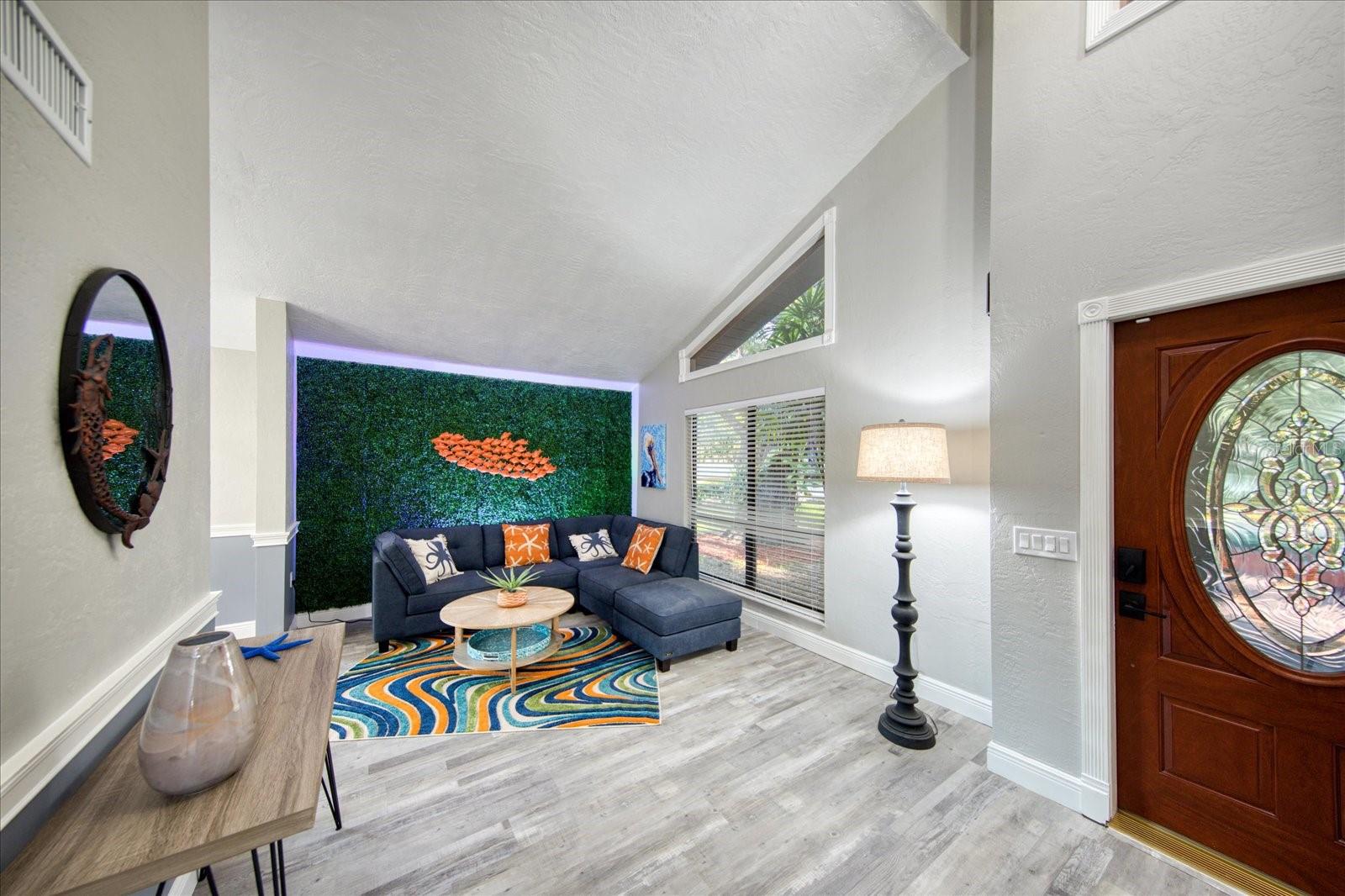 13703 OAK FOREST BLVD N, SEMINOLE, FL, 33776