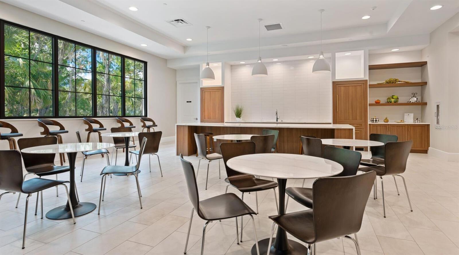 4622 WEYBRIDGE #18, SARASOTA, FL, 34235