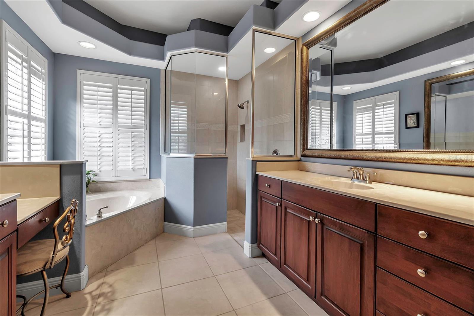 A4649005 Property Photo