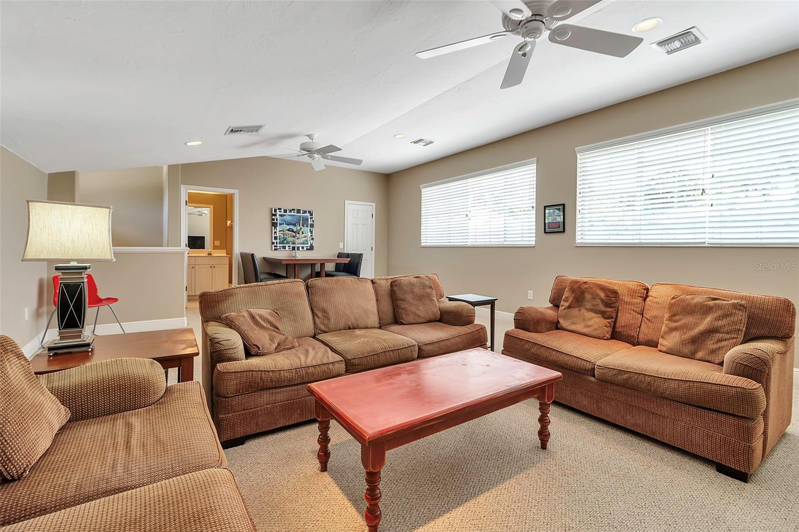 A4649005 Property Photo