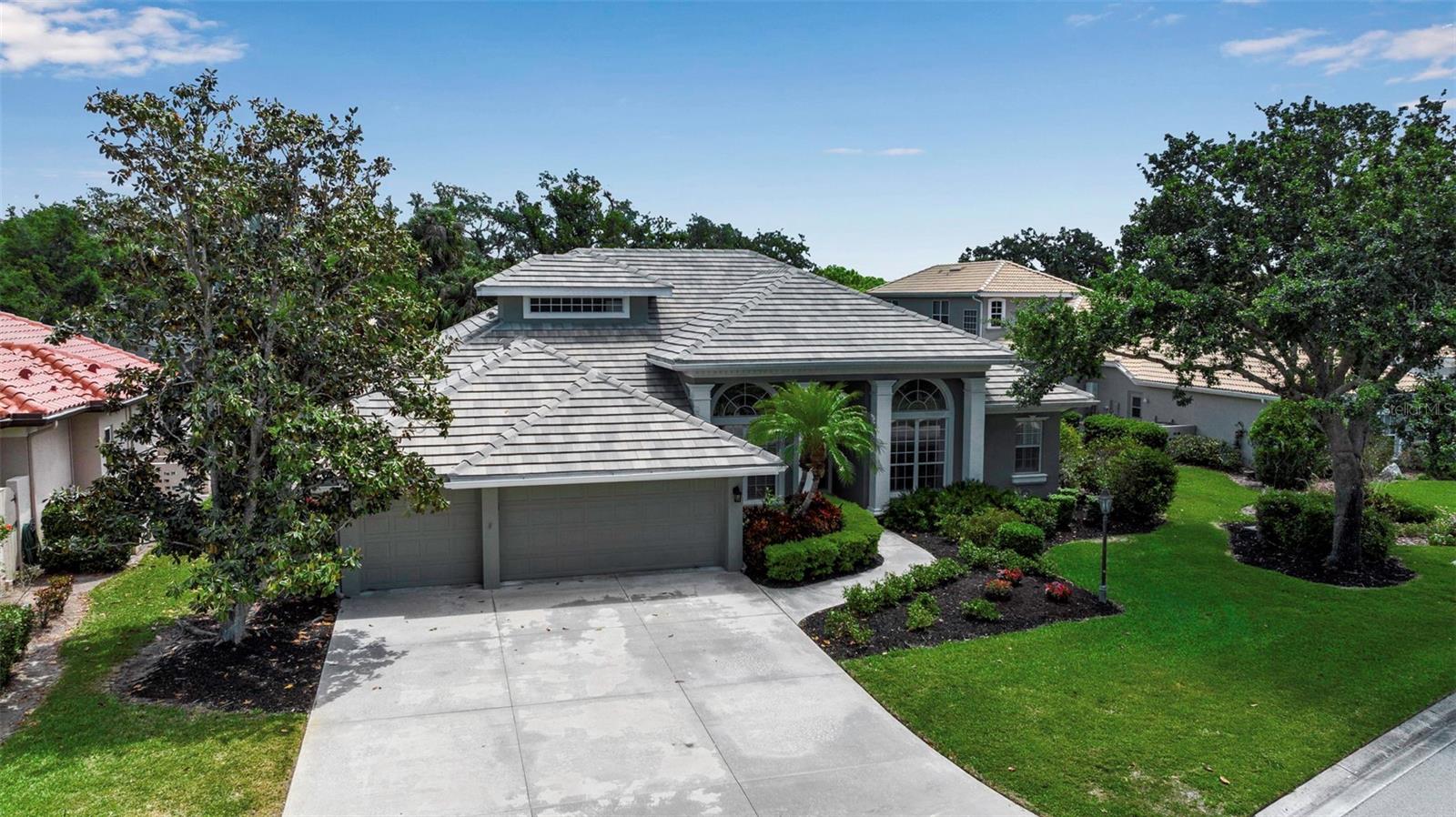 A4649005 Property Photo