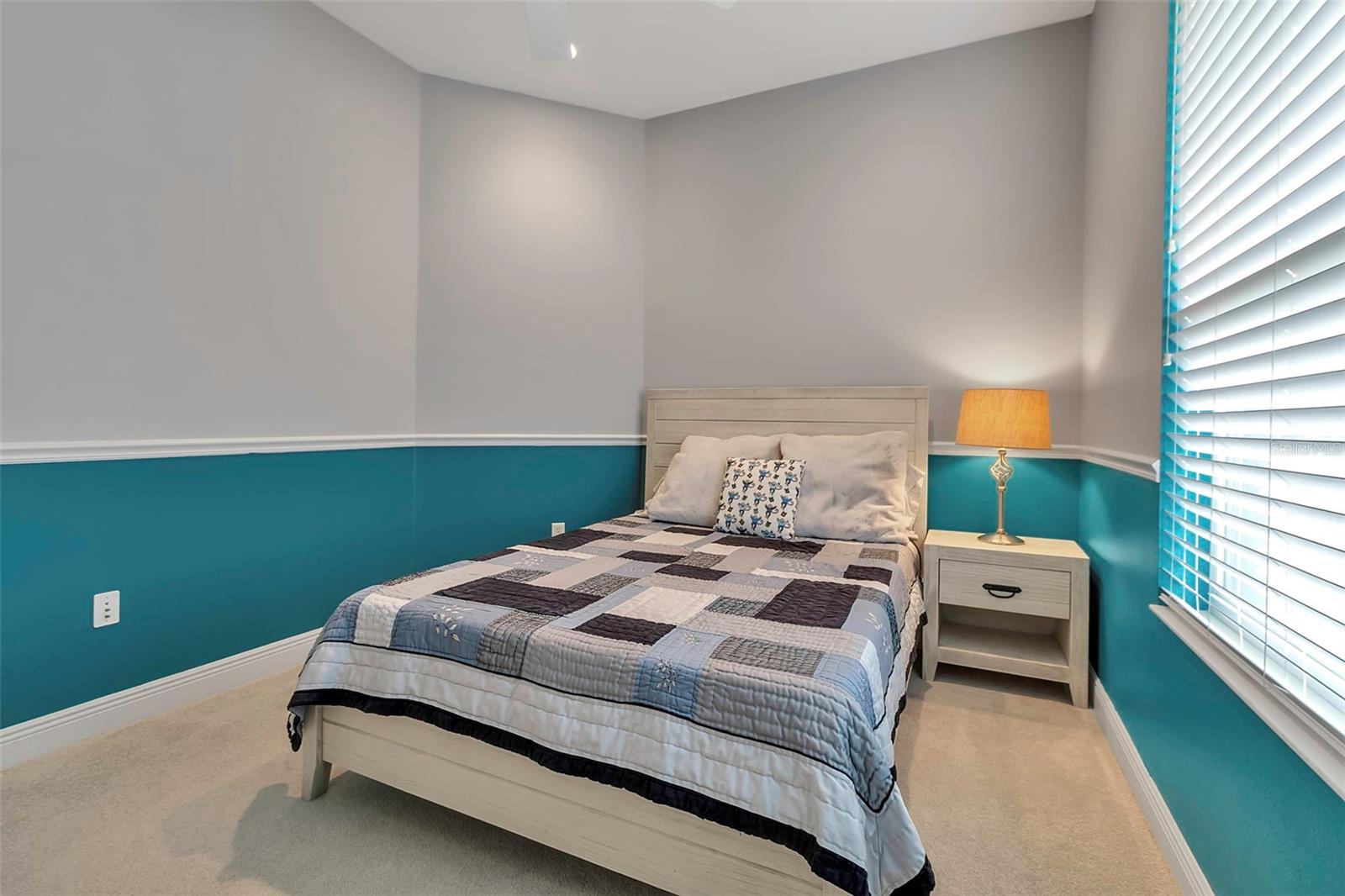 A4649005 Property Photo