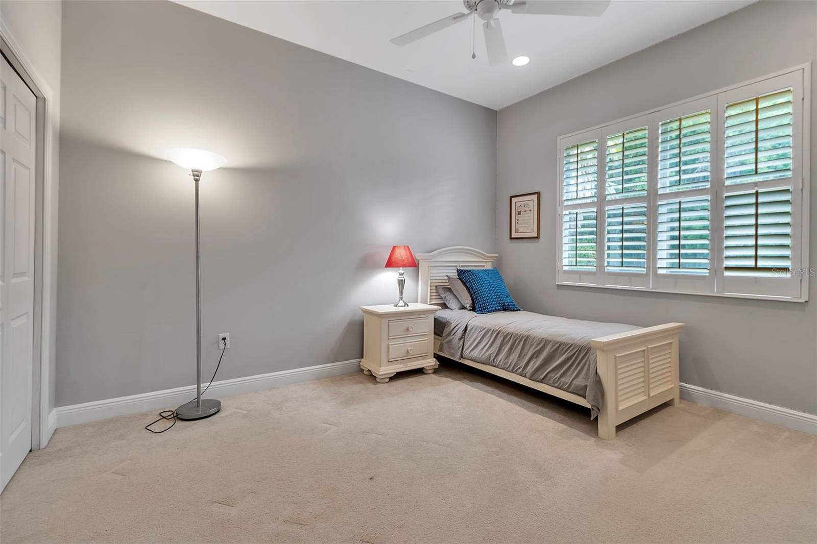 A4649005 Property Photo