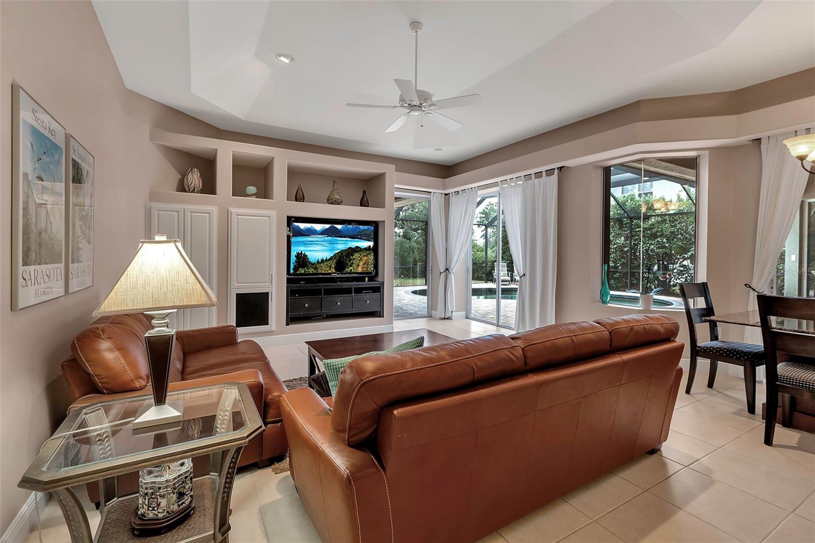 A4649005 Property Photo