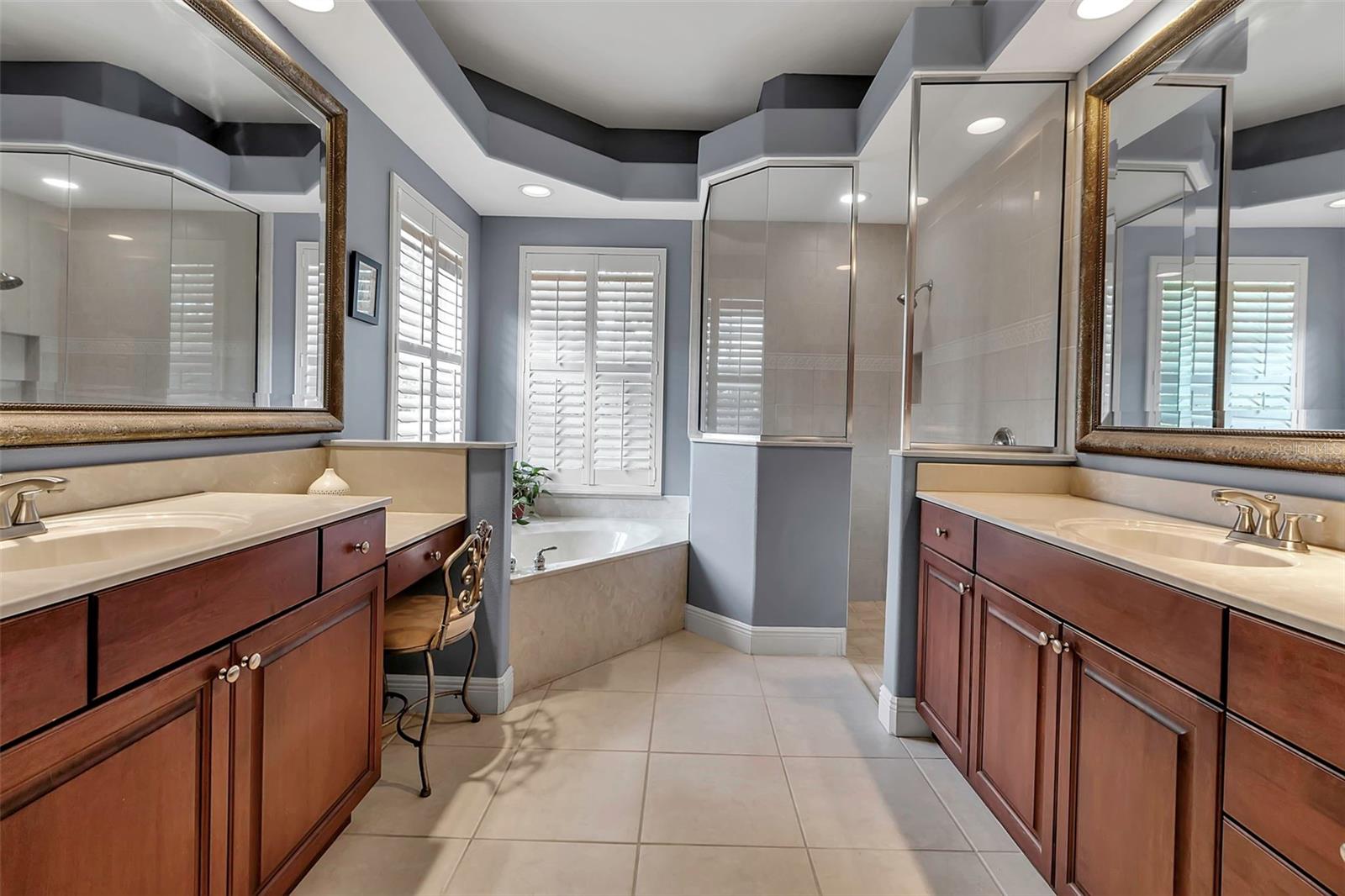 A4649005 Property Photo