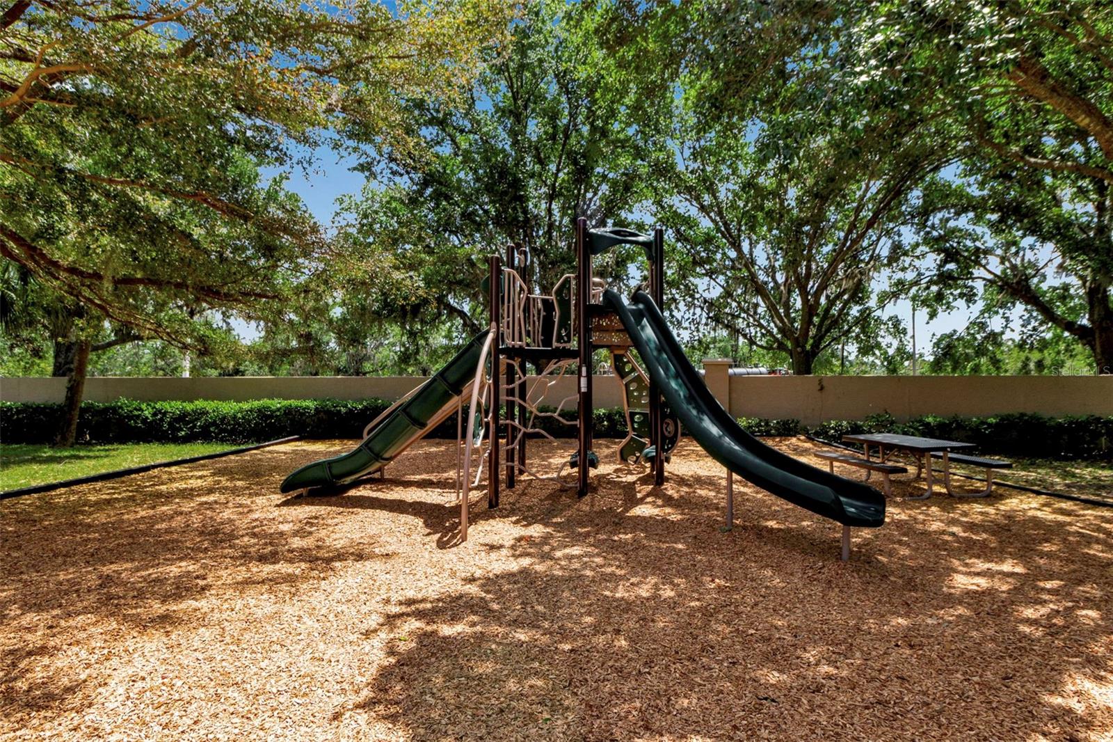 A4649005 Property Photo