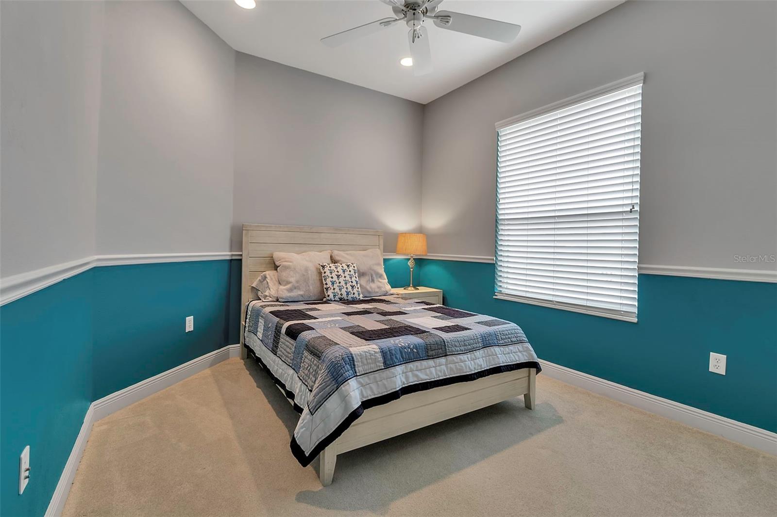 A4649005 Property Photo