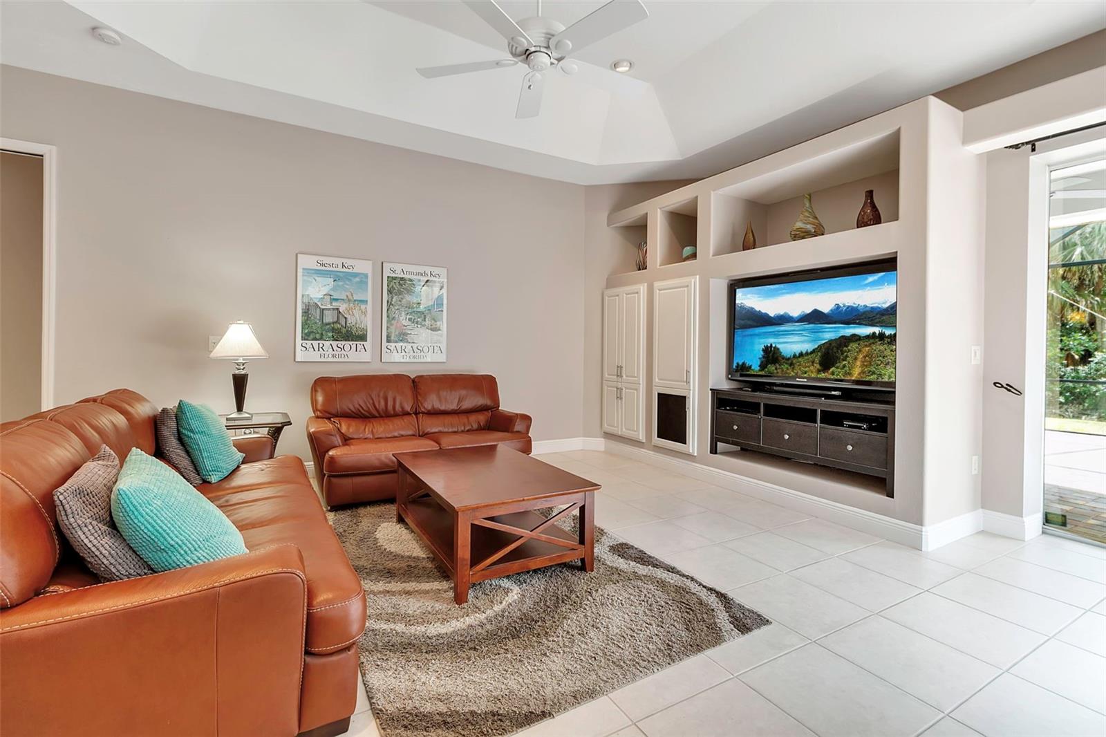 A4649005 Property Photo
