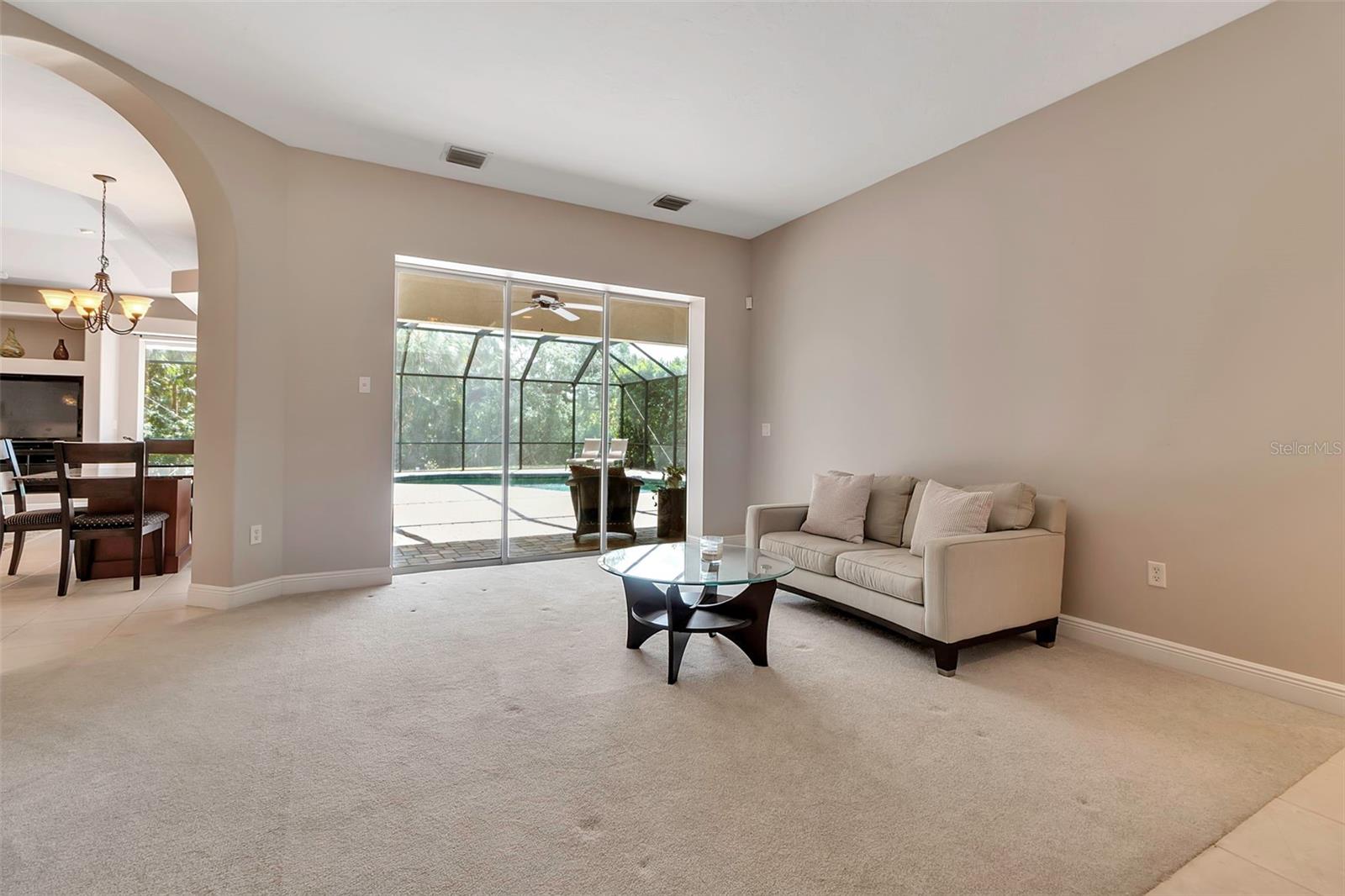 A4649005 Property Photo