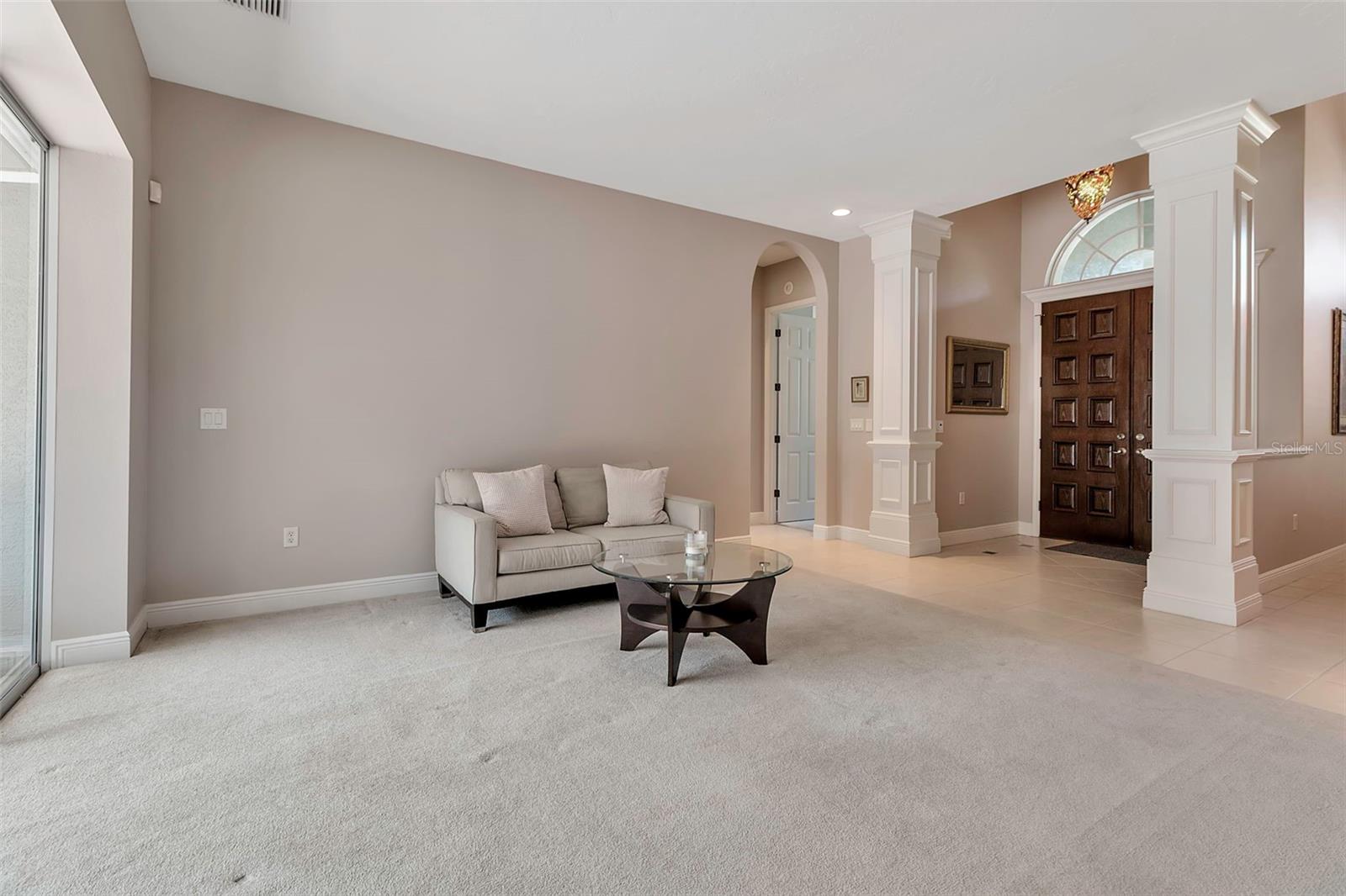 A4649005 Property Photo